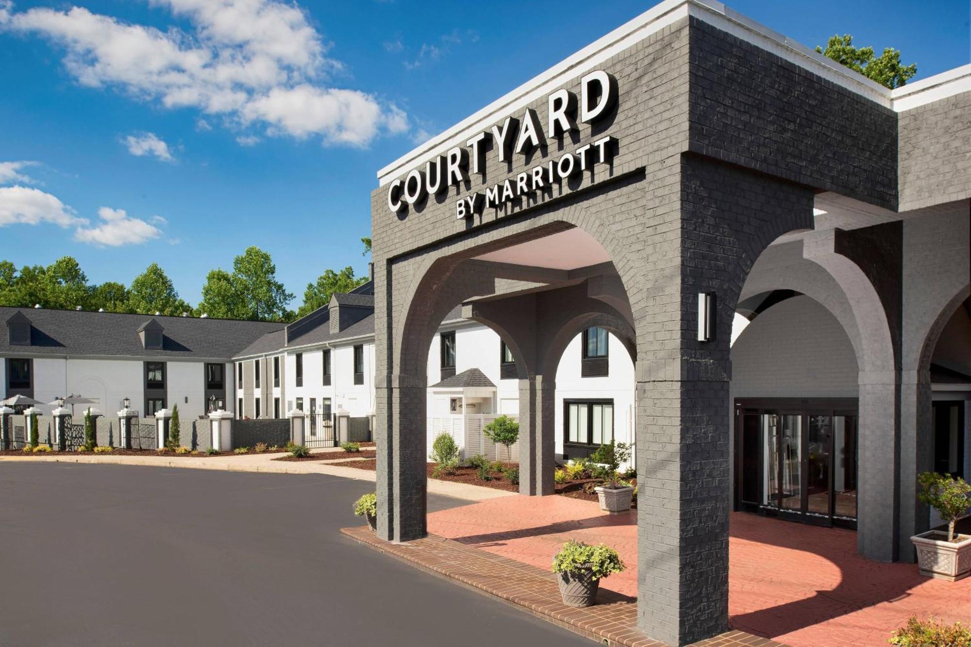 Courtyard Winston-Salem University Hotel Exterior photo