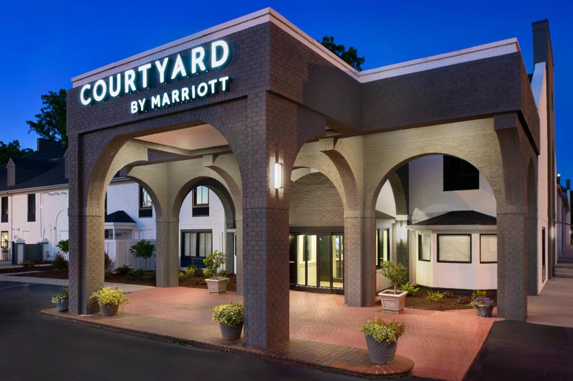 Courtyard Winston-Salem University Hotel Exterior photo